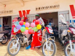 IMG-20251017-WA0024-300x225 Beni : Kambale Jonas, conducteur de moto-taxi, remporte une moto neuve lors d'une tombola organisée par la maison Haojue à Oicha