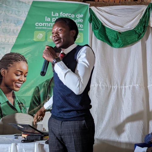 Beni : l’ATEPHAOE dénonce un commerce dangereux de médicaments en pleine rue à Oïcha et promet de saisir les autorités