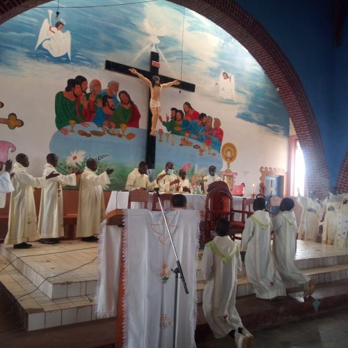 Beni: Seul Dieu révèlera la vérité sur l’enlèvement de trois prêtres de Mbau