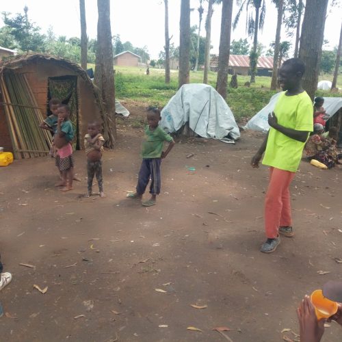 Oicha: les chefs d’établissements scolaires qui hébergent les déplacés plaident pour une aide afin de réparer les dommages causés par ces compatriotes