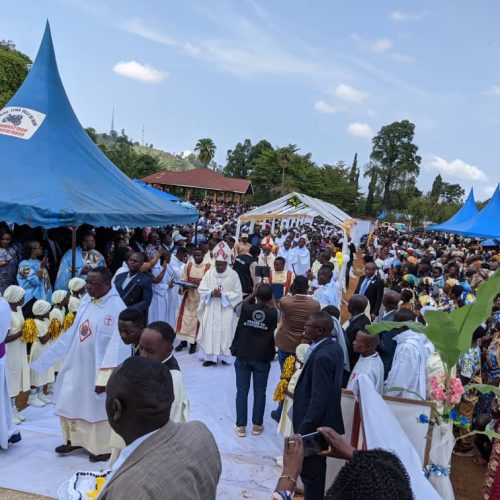 Beni : après sa bénédiction, la pro‑cathédrale Saint Gustave de Beni Paida servira de lieu de pèlerinage jusqu’au 6 janvier (Mgr Sikuli)